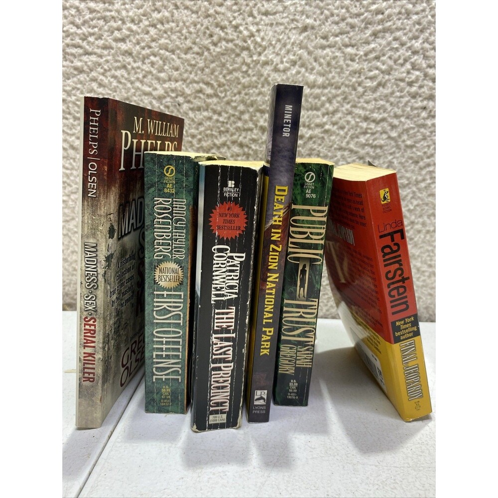Women’s Soft Cover Novels Lot Of 6